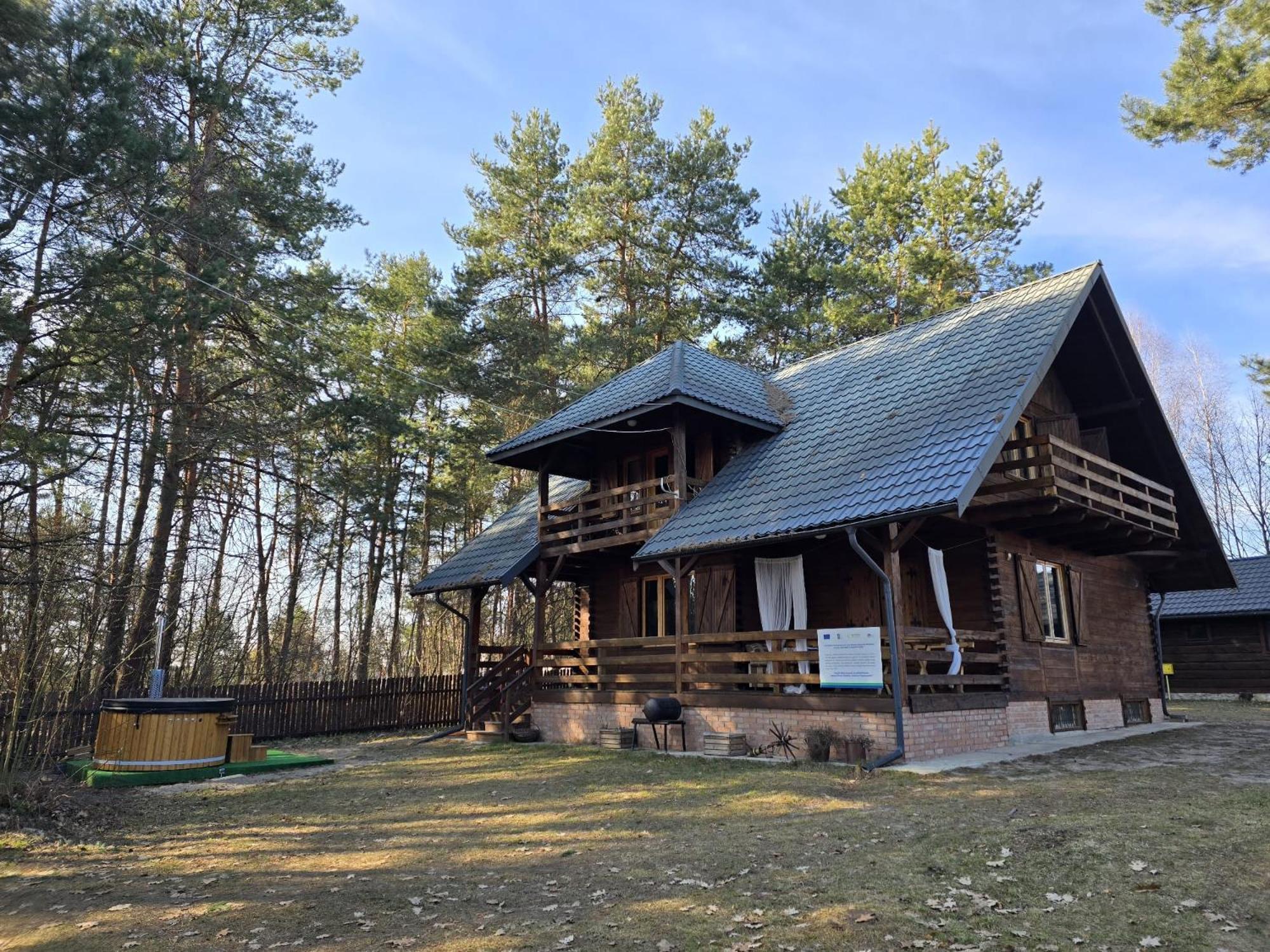 Вилла Roztocze U Aleksa Susiec - Jacuzii , Goraca Balia!!! Экстерьер фото